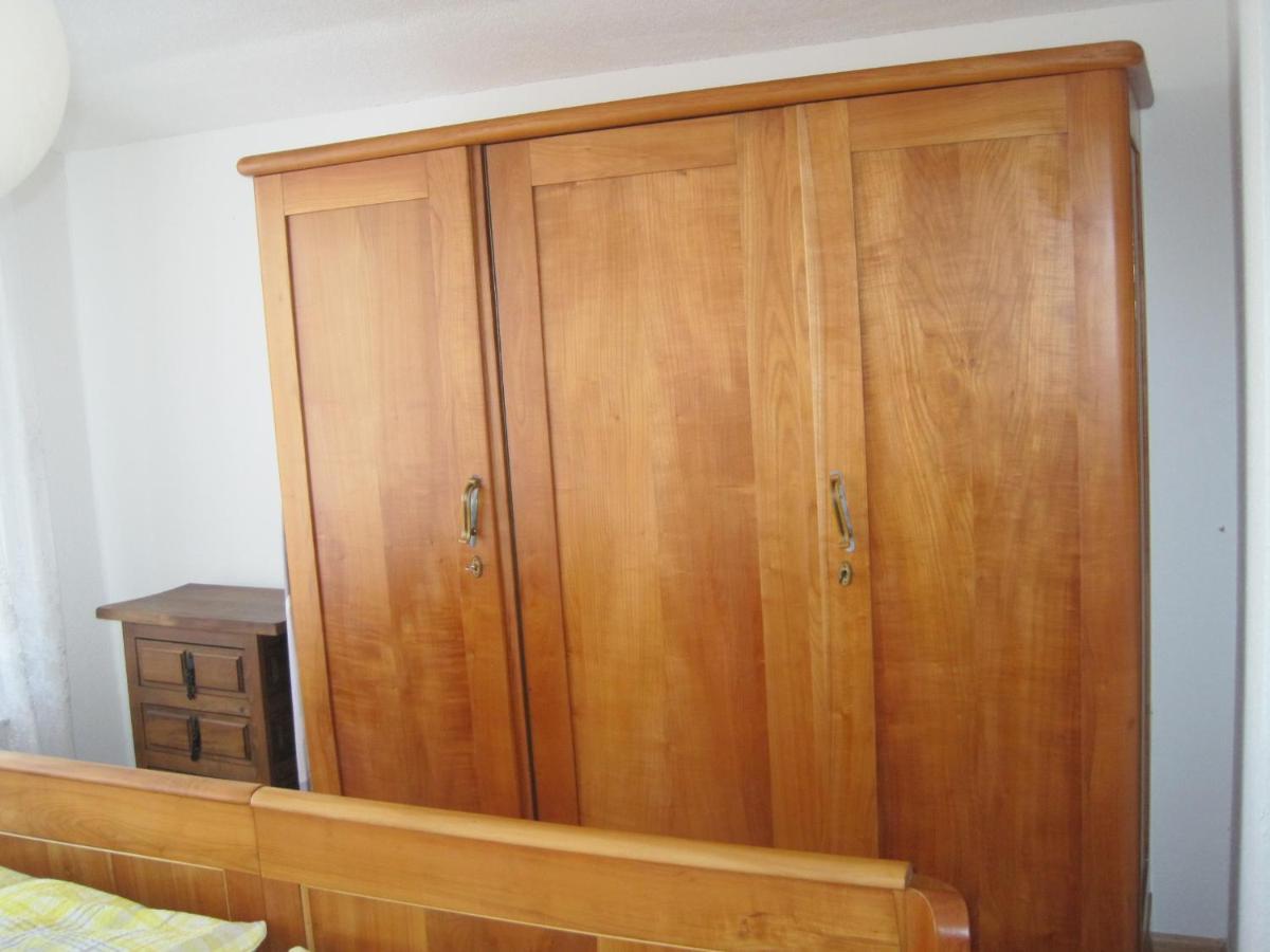 Haus Am Weinberg Lägenhet Erzingen Exteriör bild