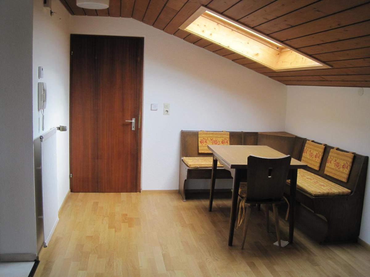 Haus Am Weinberg Lägenhet Erzingen Exteriör bild
