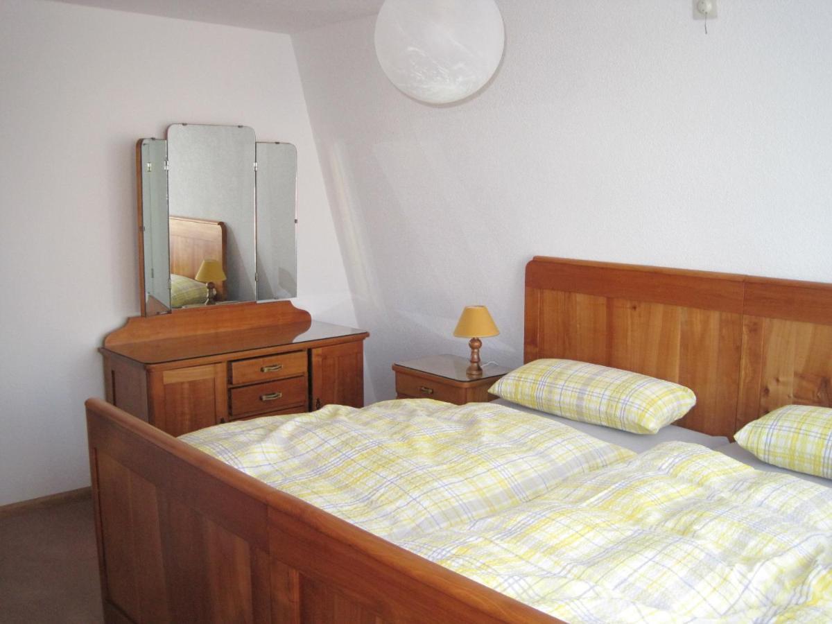 Haus Am Weinberg Lägenhet Erzingen Exteriör bild